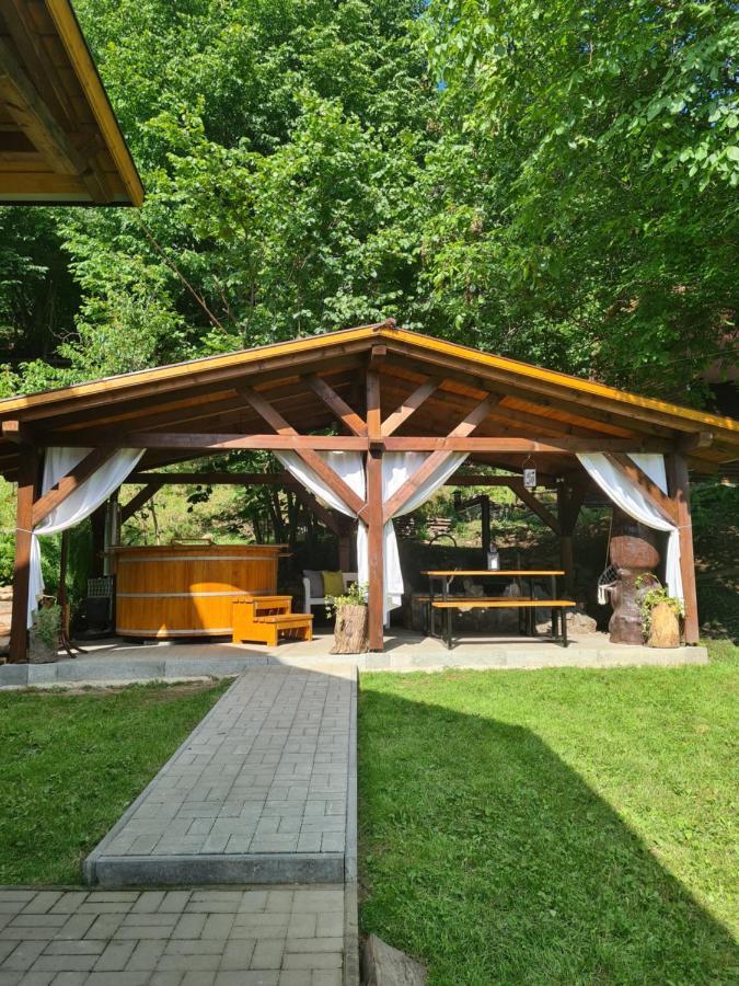 Emerald Chalet Praid Luaran gambar