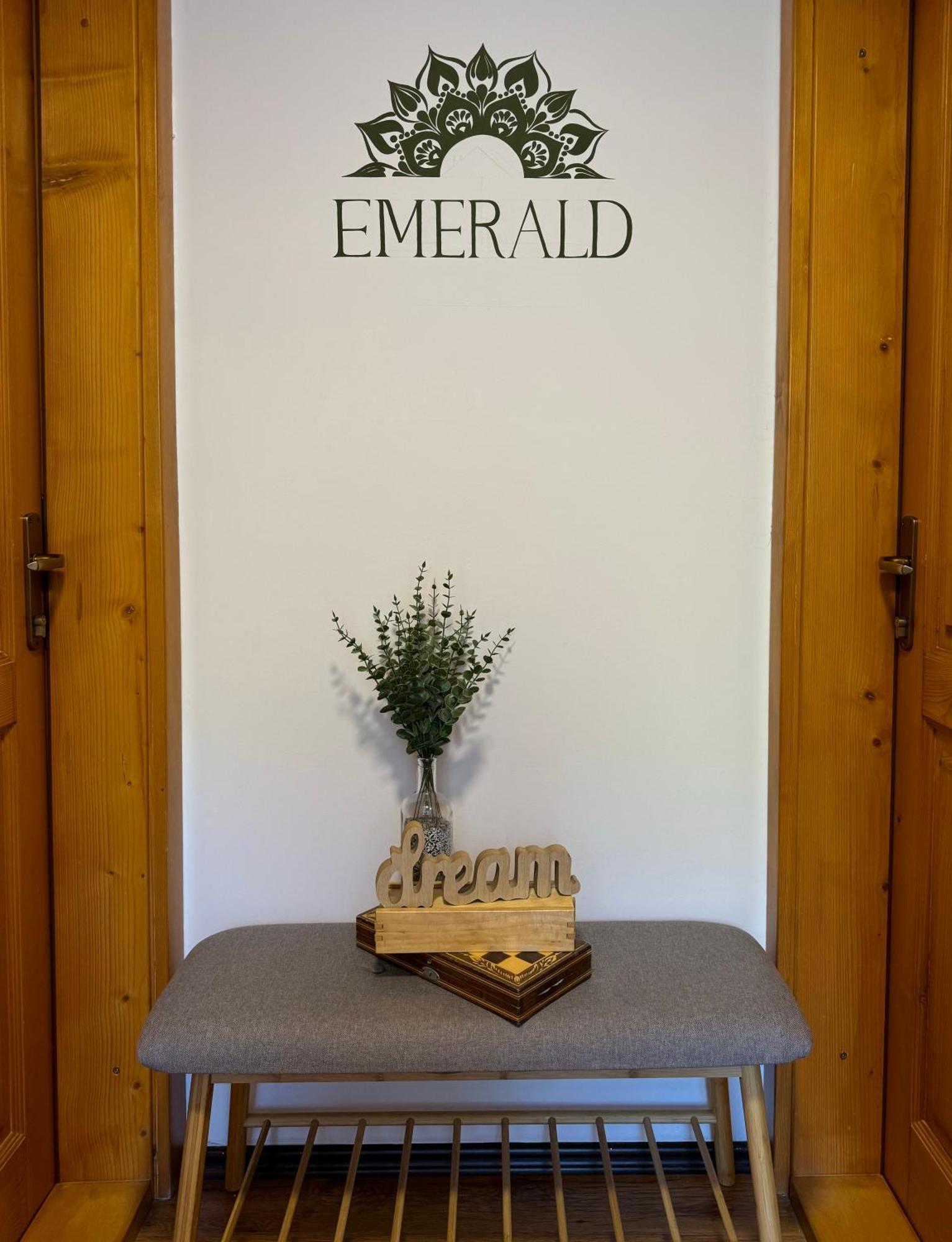 Emerald Chalet Praid Luaran gambar